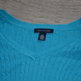 Modrý svetřík Tommy Hilfiger