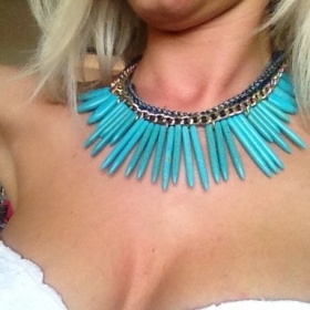 Modrý límeček Stradivarius