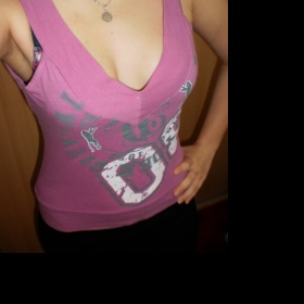 Růžové tílko neznačkové