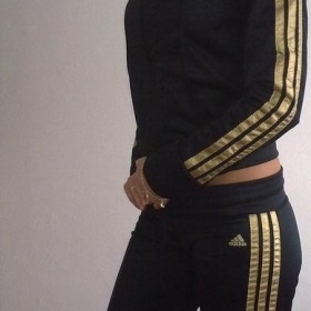 Černo zlatá souprava Adidas originals - foto č. 1