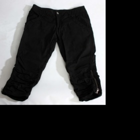 Černé třičtvrťáky Amisu - foto č. 1