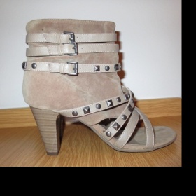 Béžové dámské boty Deichmann - foto č. 1