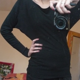 Černý netopýří svetr neznačková