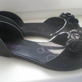 Černé / tm. modré gumové balerínky CCC - foto č. 1