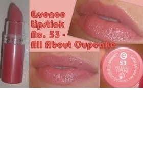 Odstín rtěnky jako Essence All about cupcake