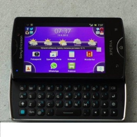 Sony Ericsson Xperia Mini - foto č. 1