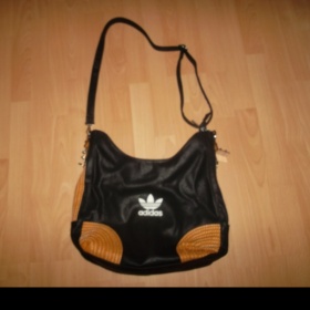 Černá kabelka Adidas - foto č. 1