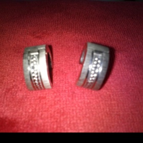 Stříbrné kroužky s tepanými kamínky z chirurgické oceli neznačková - foto č. 1