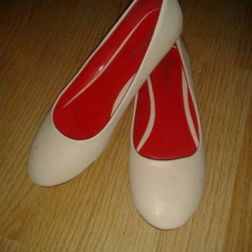 Nude balerínky New Yorker