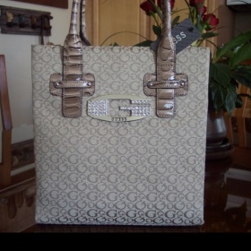Nude kabelka Guess