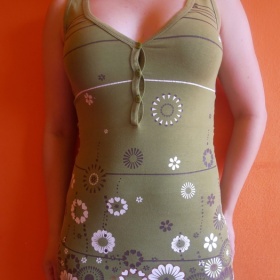 Tmavě zelený nátělník s knoflíčkama Clockhouse