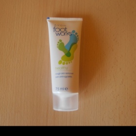 Obrušující krém na paty Avon