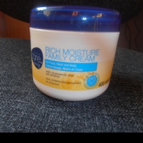 Pleťový a tělový krém Avon