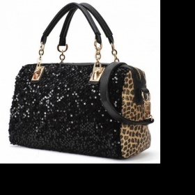 Kabelka s glitry - kde sehnat?