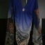 Modro tygrované šaty se šperkem ve výstřihu Italy Fashion - foto č. 2