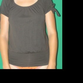 Hnědé  tričko neznačkové