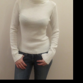 Přírodně bílý rolákový  svetr Clockhouse