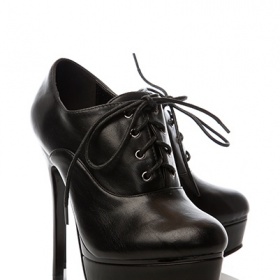 Černé na vysokém podpatku neznačkové