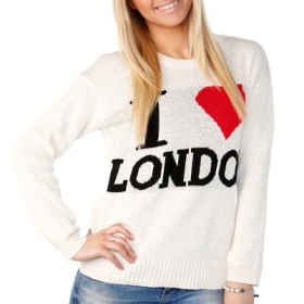 Bílý svetr S nápisem