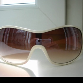 Bílé brýle New Yorker