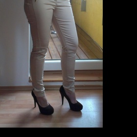 Světlé kalhoty - slimky Luizacco