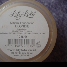 Minerální makeup Lily Lolo