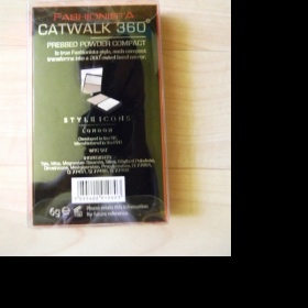 Pudr se zrcátkem MUA