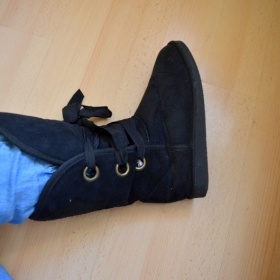 Černé šněrovací válenky Atmosphere