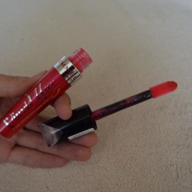 Červenorůžová tekutá rtěnka Rimmel