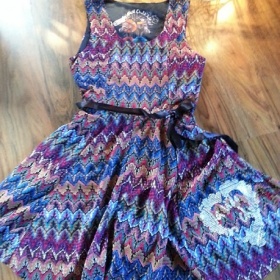 Barevné šaty Desigual - foto č. 1