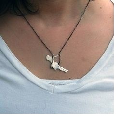 Přívěšek - dívka na houpačce