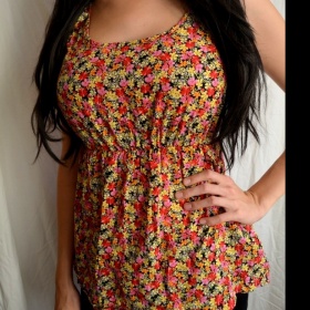 Růžový top s puntíky neznačkový - foto č. 1