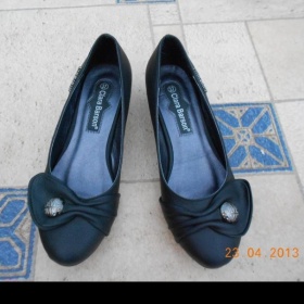 Černé lodičky Clara Barson