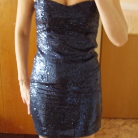 Modré flitrové bodycon šaty New Look - foto č. 1