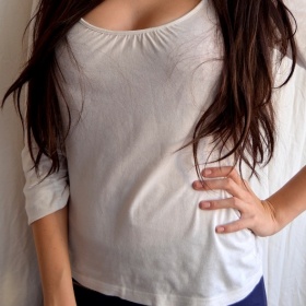 Bílé tričko neznačkové - foto č. 1