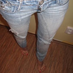 Modré džíny Stradivarius