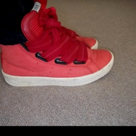 Červené tenisky Adidas