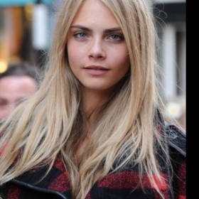 Barva vlasů jako Cara Delevingne