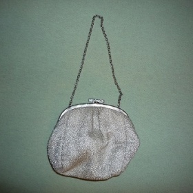 Stříbrná kabelka na ples Neznačková - foto č. 1