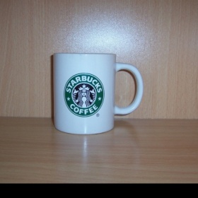 Bílý  hrnek s logem Starbucks - foto č. 1