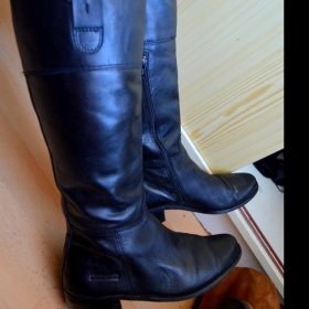 Černé vysoké "jezdecké" kozačky neznačkové
