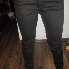 Černé kalhoty Bonprix - foto č. 1
