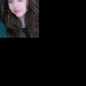 Docílení světlejších pramínků na přírodně tmavých vlasech