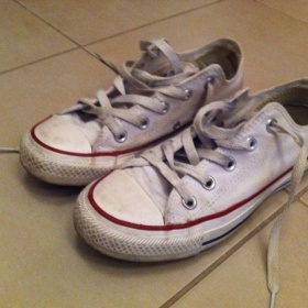 Bíle  tenisky Converse