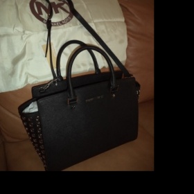 Kabelka Selma grommet - fejk nebo originál?