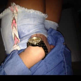 Džínové mini kratasy s barevným Pruhem