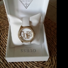 Bílo zlaté hodinky Guess - foto č. 1