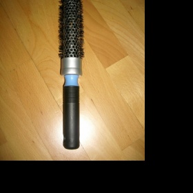 Kulatý kartáč na foukání s kovovým jádrem