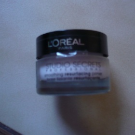 Vyhlazující podkladová báze L'oreal