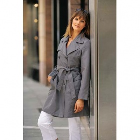 Jak pěkně uvázat šálku ke trenčkotu (kabátku)